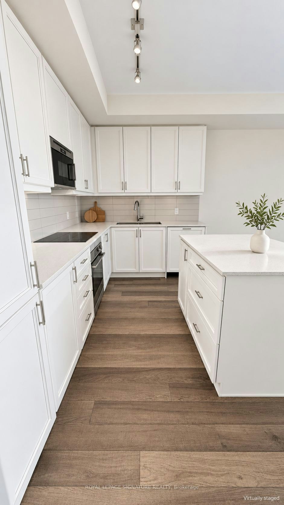 610-9085 Jane Street, Vaughan, ON, L4K 0L8 - 17