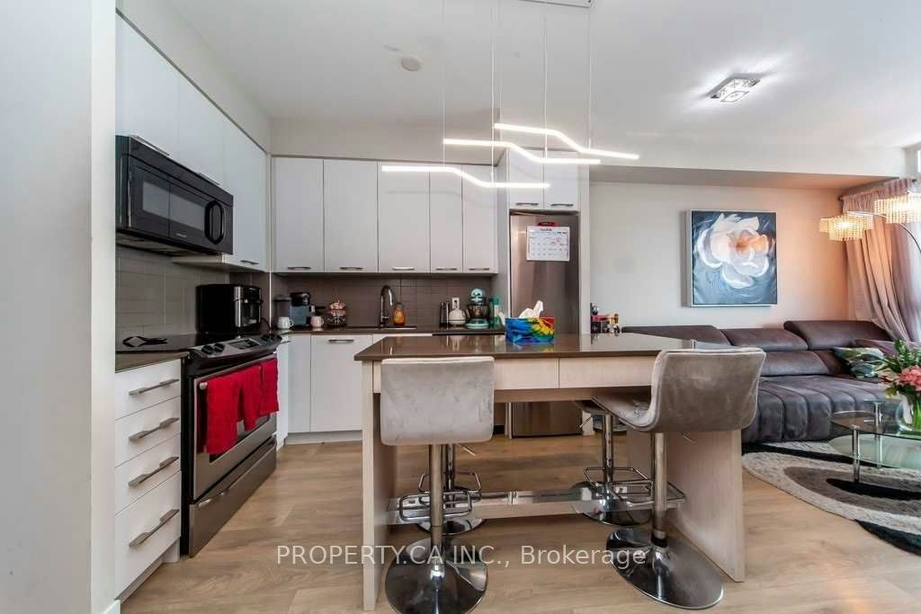 906-9471 Yonge Street, Richmond Hill, ON, L4C 0Z5 - 6