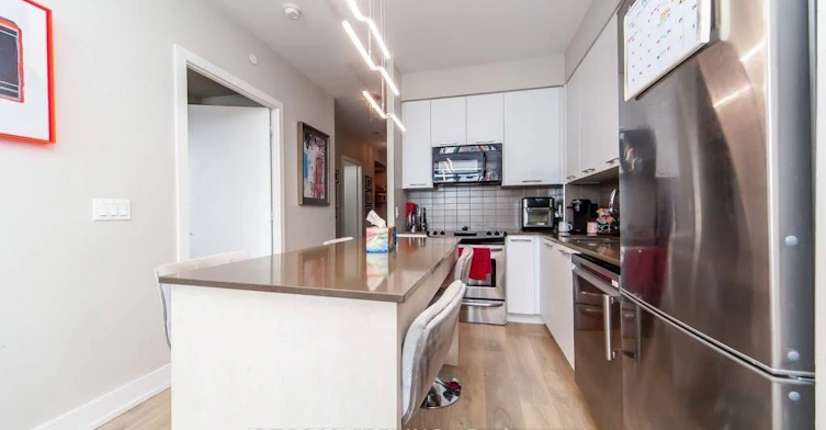 906-9471 Yonge Street, Richmond Hill, ON, L4C 0Z5 - 4