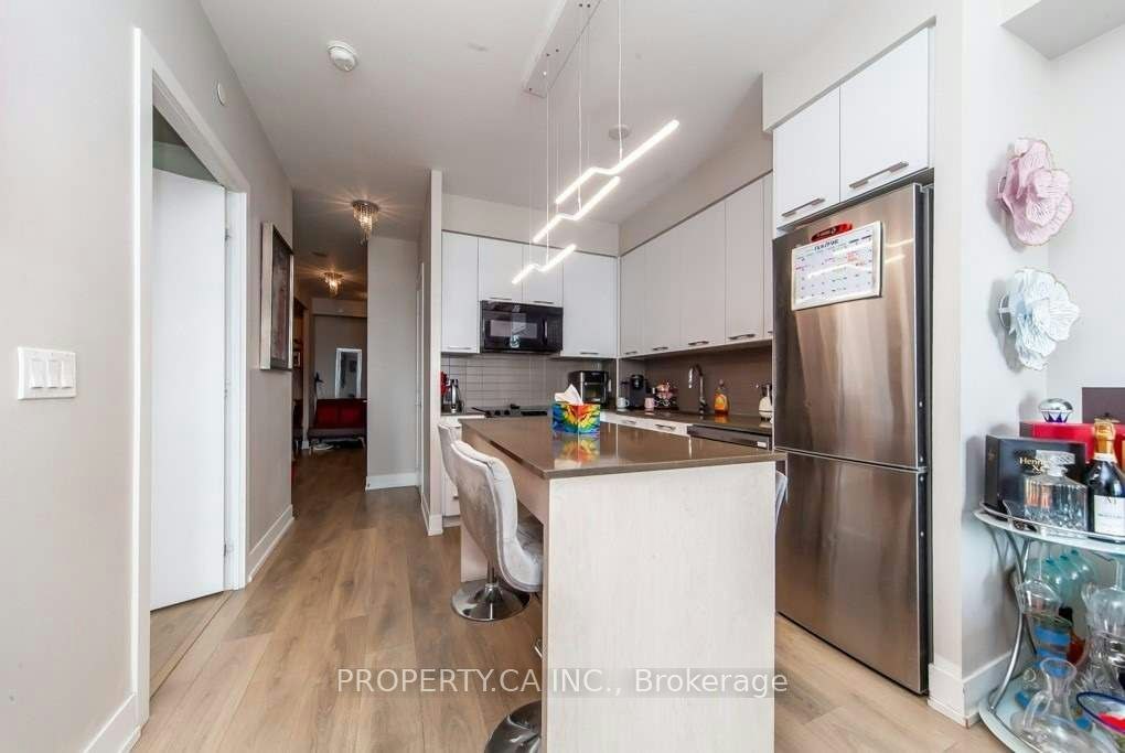 906-9471 Yonge Street, Richmond Hill, ON, L4C 0Z5 5