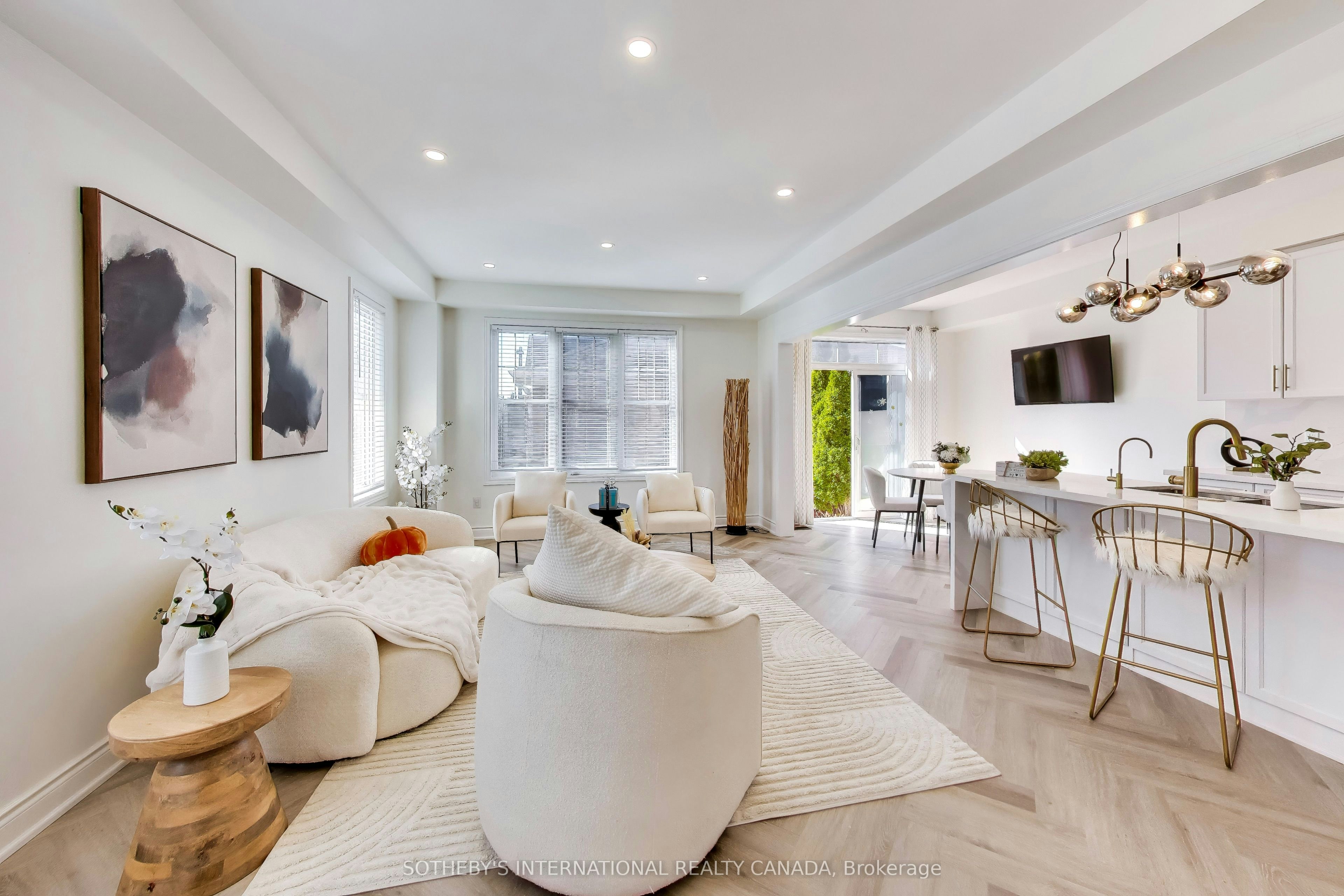 2 Frank Davis Street, Markham, ON, L6B 0V9
