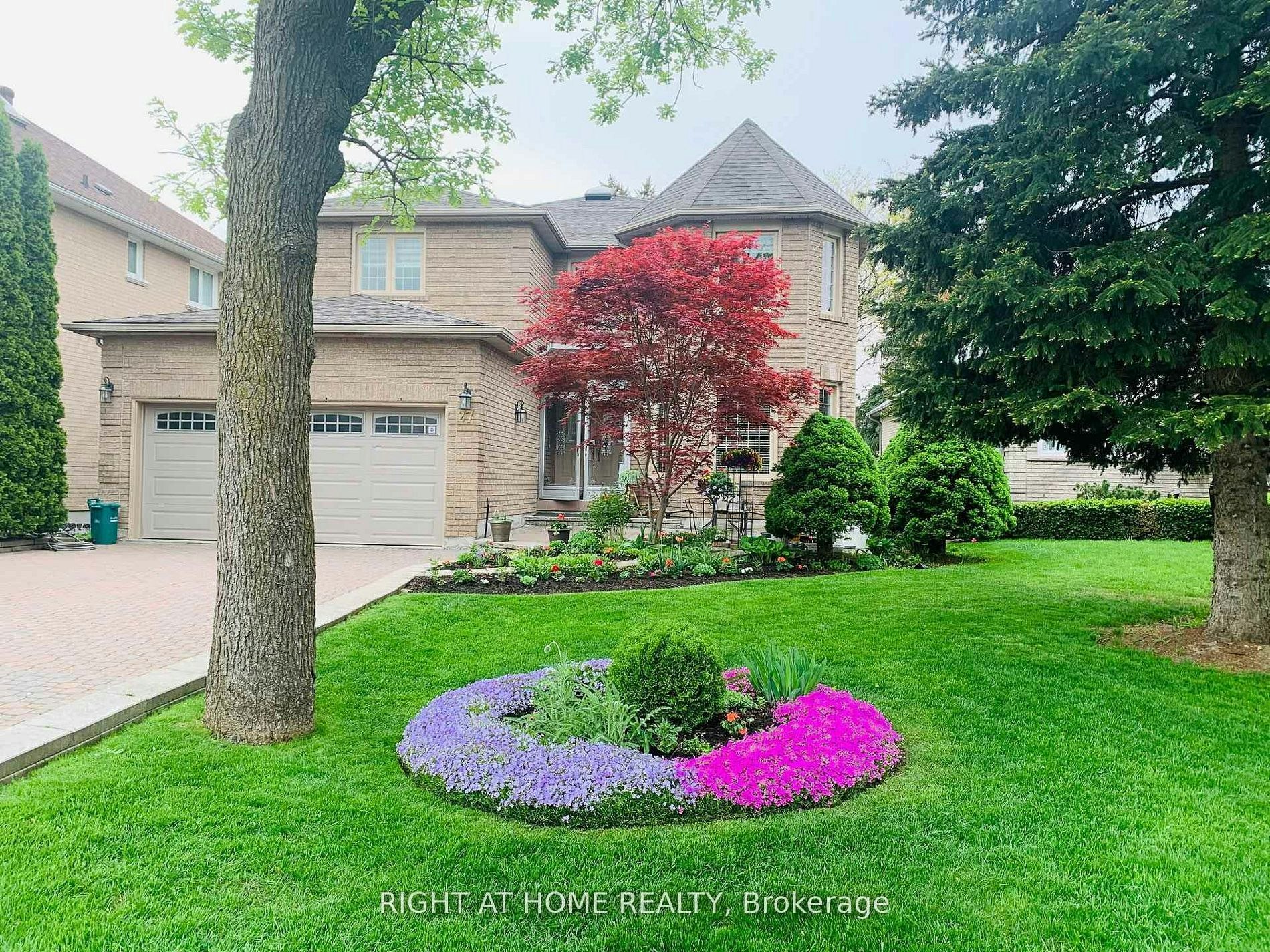 27 Addison Street, Richmond Hill, ON, L4C 9N1