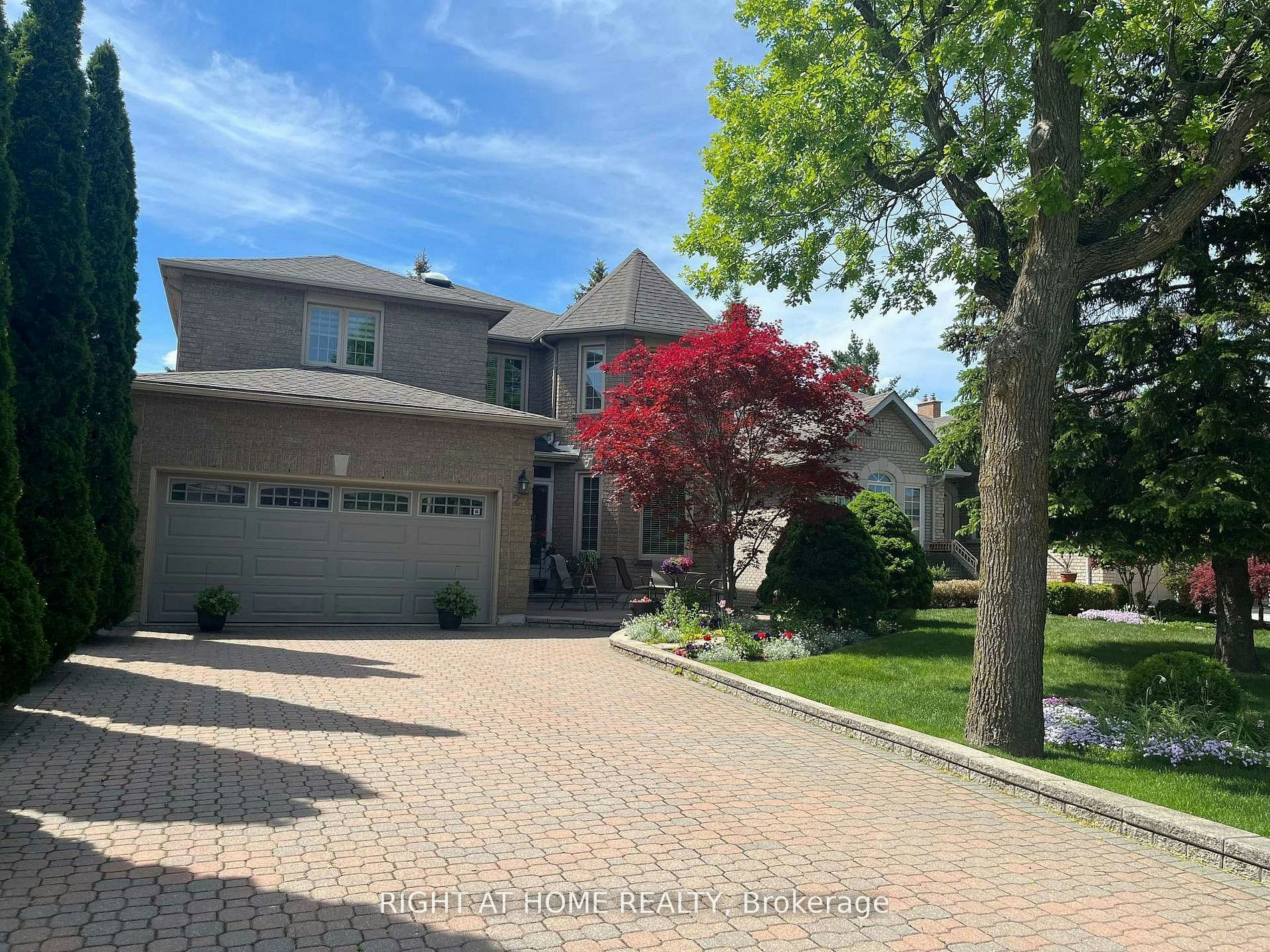 27 Addison Street, Richmond Hill, ON, L4C 9N1