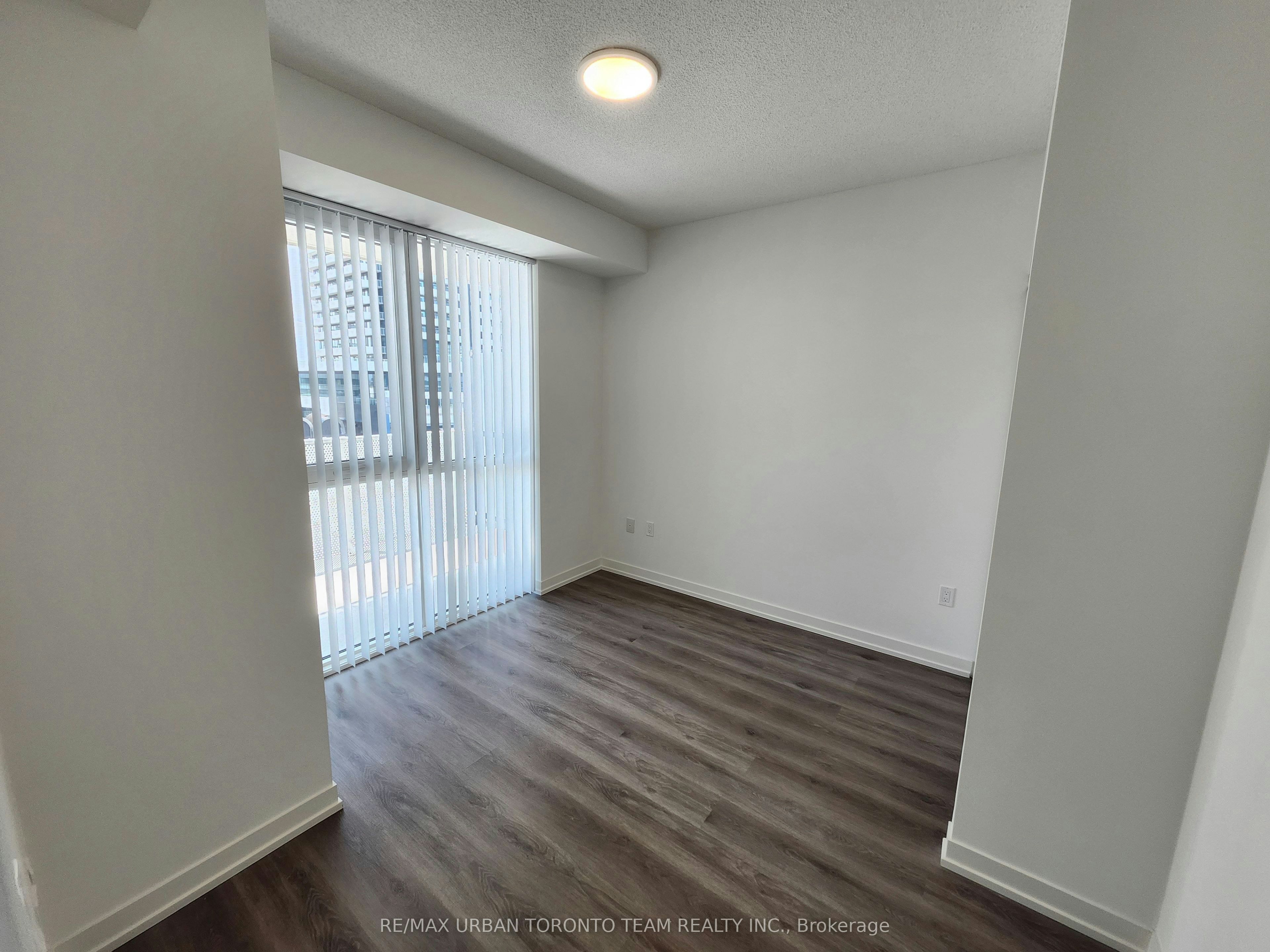 521-28 Interchange Way, Vaughan, ON, L4K 0P8 - 5