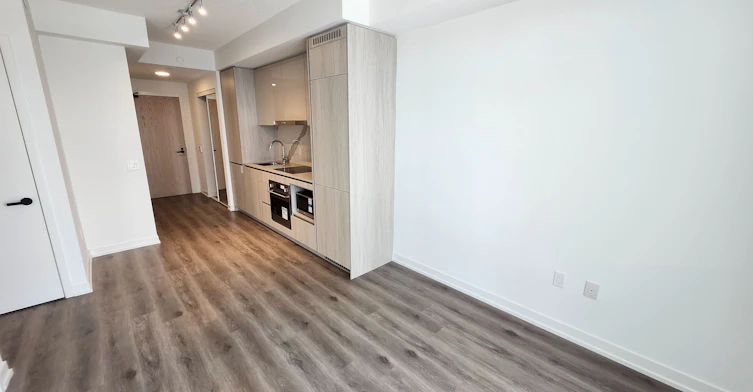 521-28 Interchange Way, Vaughan, ON, L4K 0P8 - 3