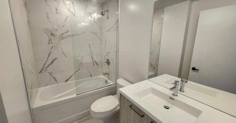 521-28 Interchange Way, Vaughan, ON, L4K 0P8 - 8