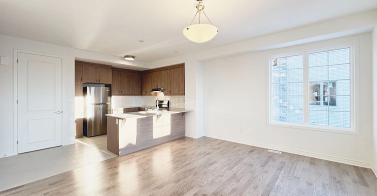 124 Azure Drive, Markham, ON, L6C 1N3 - 4