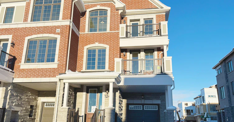 124 Azure Drive, Markham, ON, L6C 1N3