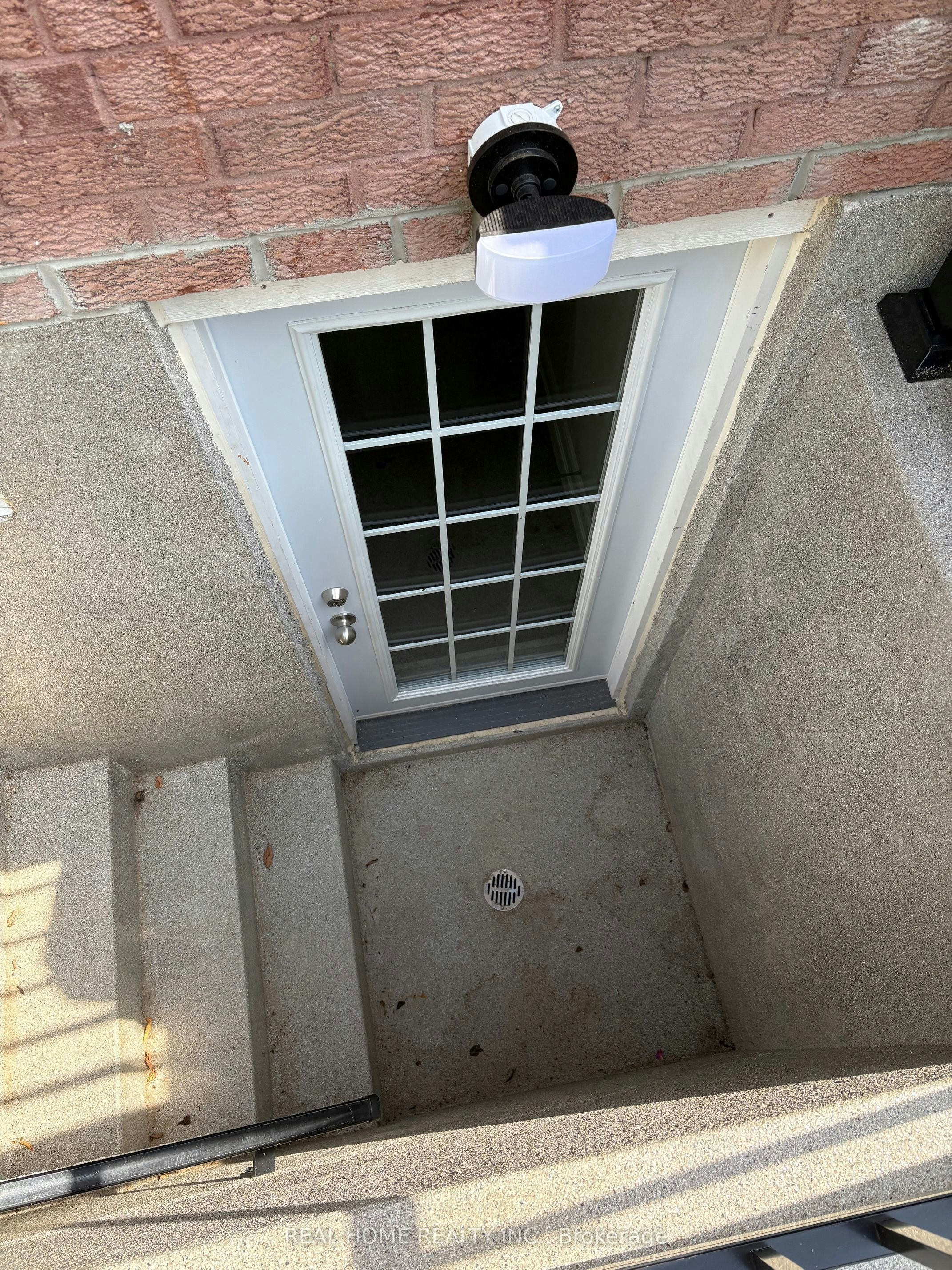 Lower Level-34 Lagani Avenue, Richmond Hill, ON, L4B 3E1 4