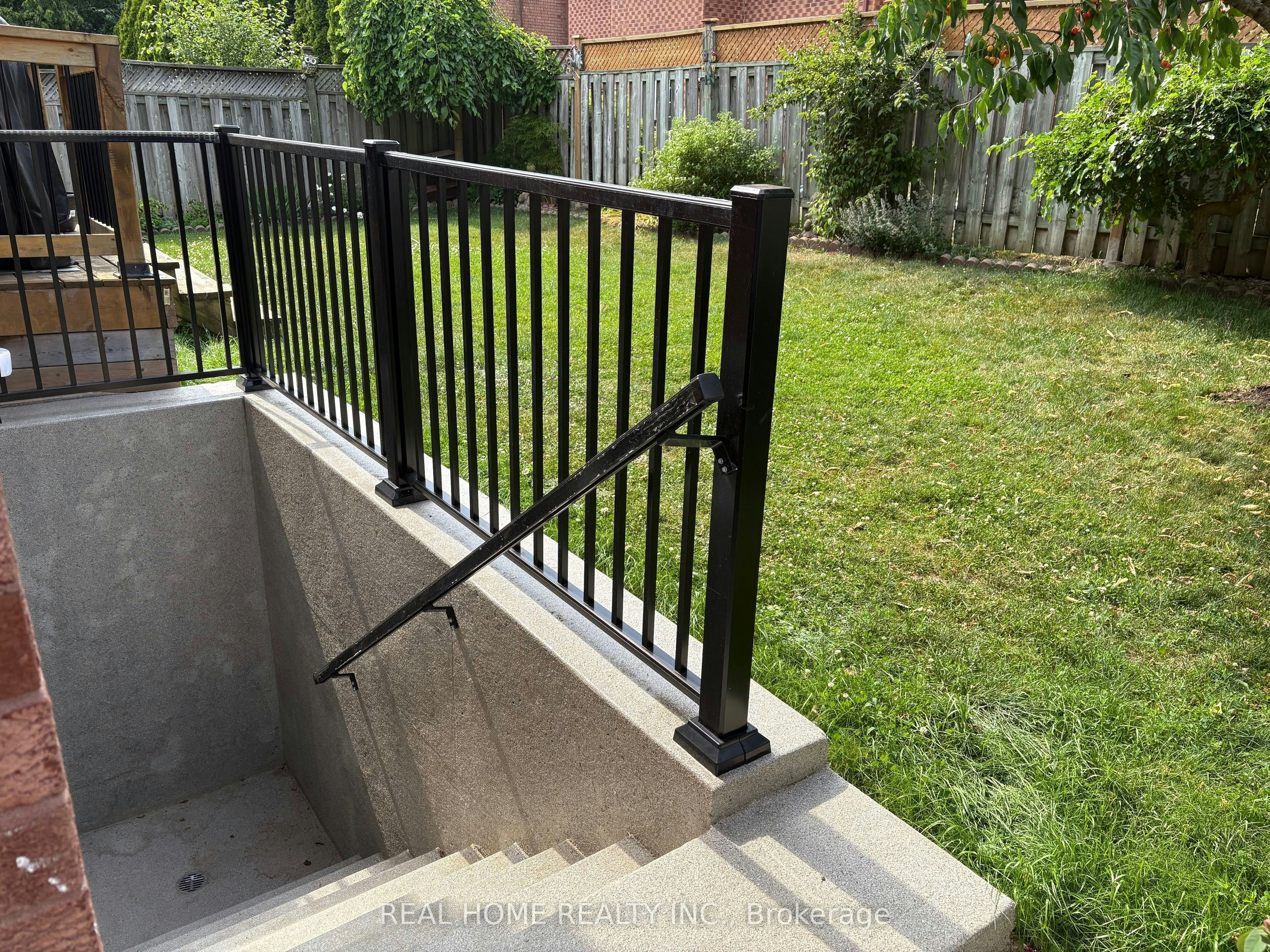 Lower Level-34 Lagani Avenue, Richmond Hill, ON, L4B 3E1 3
