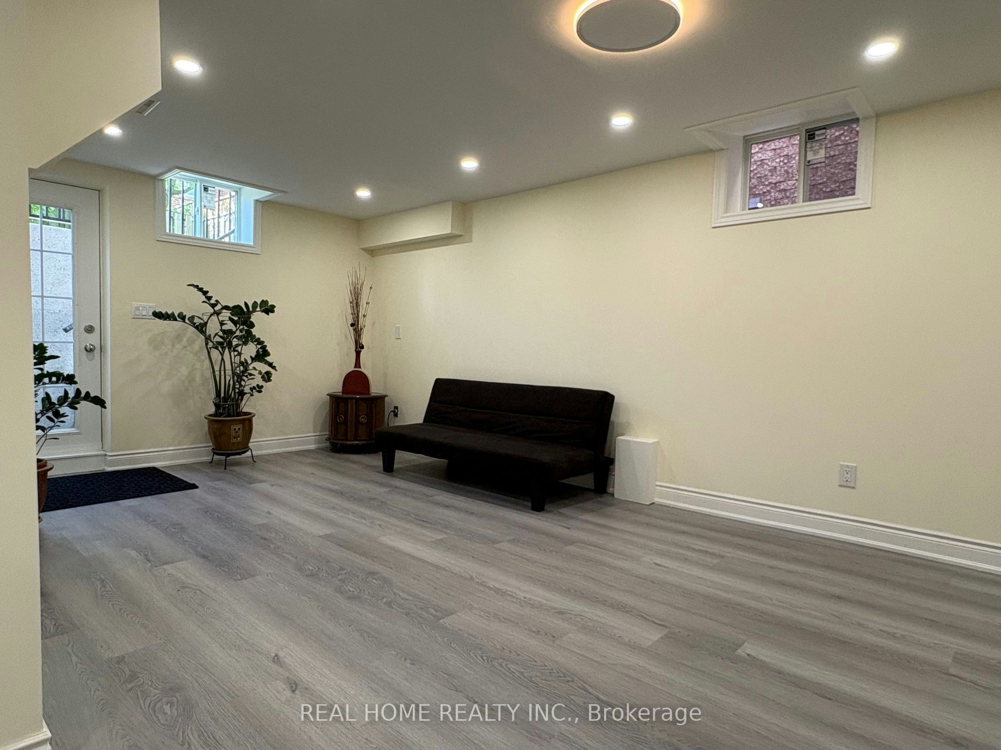 Lower Level-34 Lagani Avenue, Richmond Hill, ON, L4B 3E1 - 12