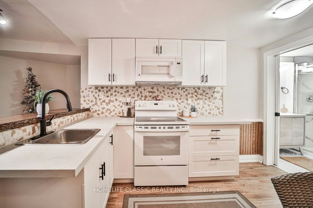 427 Crossland Gate, Newmarket, ON, L3X 1B9 - 18