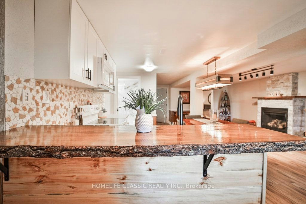 427 Crossland Gate, Newmarket, ON, L3X 1B9 - 11