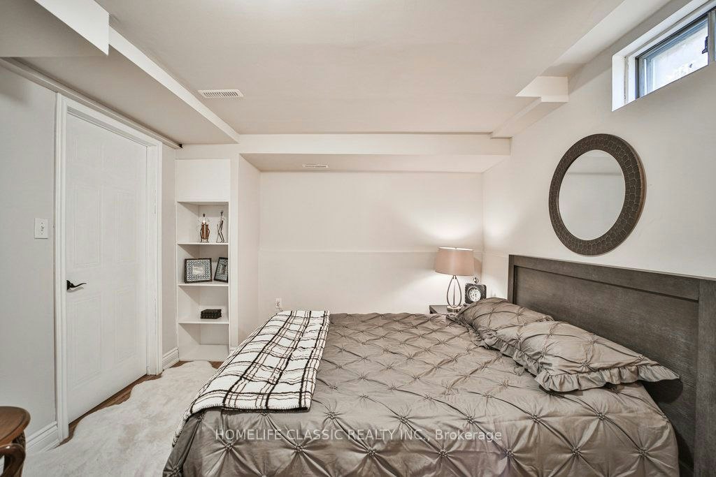 427 Crossland Gate, Newmarket, ON, L3X 1B9 - 8