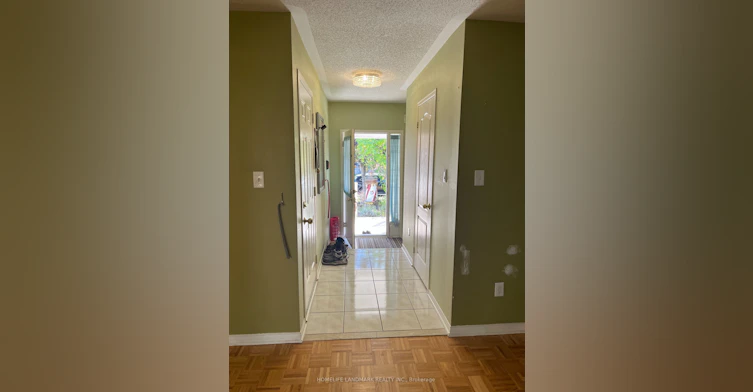 24 Gwilliam Lane, Aurora, ON, L4G 7V3 - 11