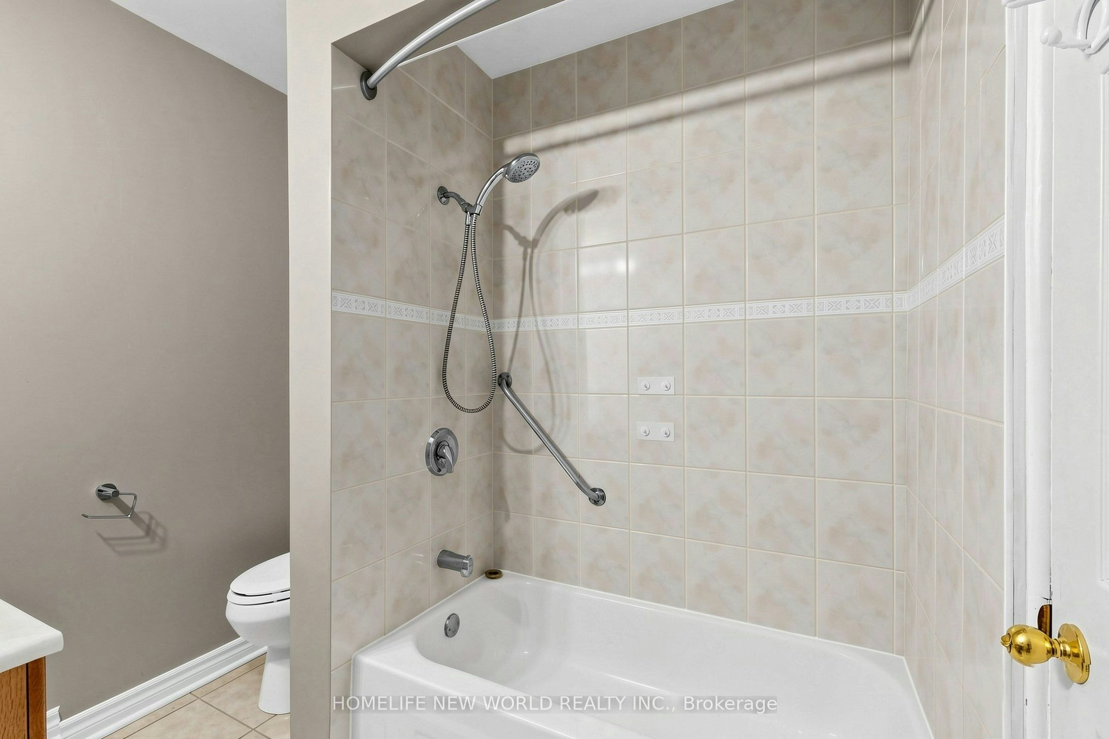 MAIN-65 Walter Avenue, Newmarket, ON, L3Y 2T4 - 22