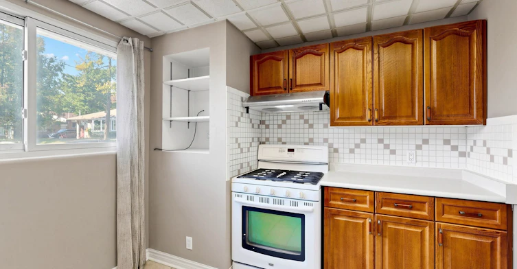 MAIN-65 Walter Avenue, Newmarket, ON, L3Y 2T4 - 8