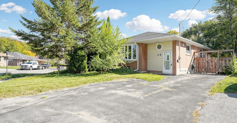 MAIN-65 Walter Avenue, Newmarket, ON, L3Y 2T4