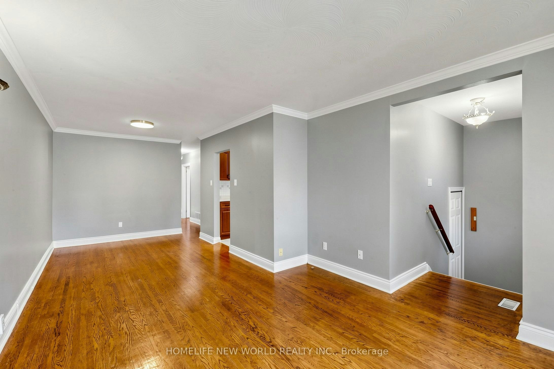 MAIN-65 Walter Avenue, Newmarket, ON, L3Y 2T4 - 5