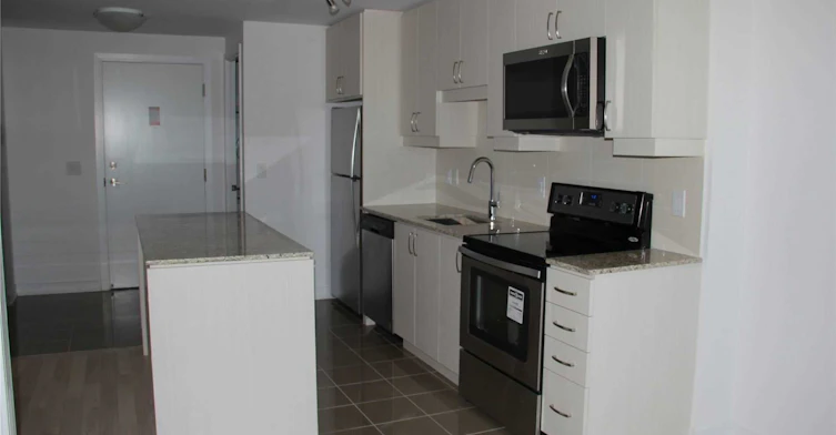 602-9201 Yonge Street, Richmond Hill, ON, L4C 6Z2 - 3