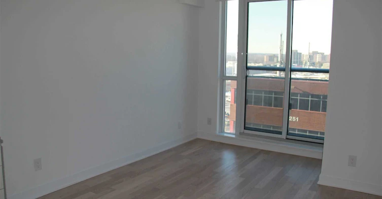 602-9201 Yonge Street, Richmond Hill, ON, L4C 6Z2 - 4