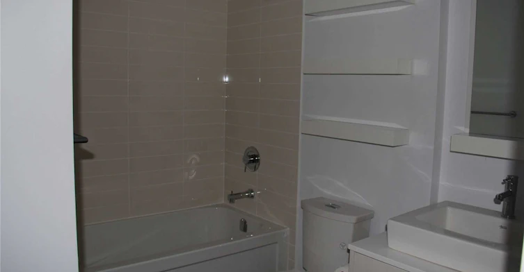 602-9201 Yonge Street, Richmond Hill, ON, L4C 6Z2 - 9