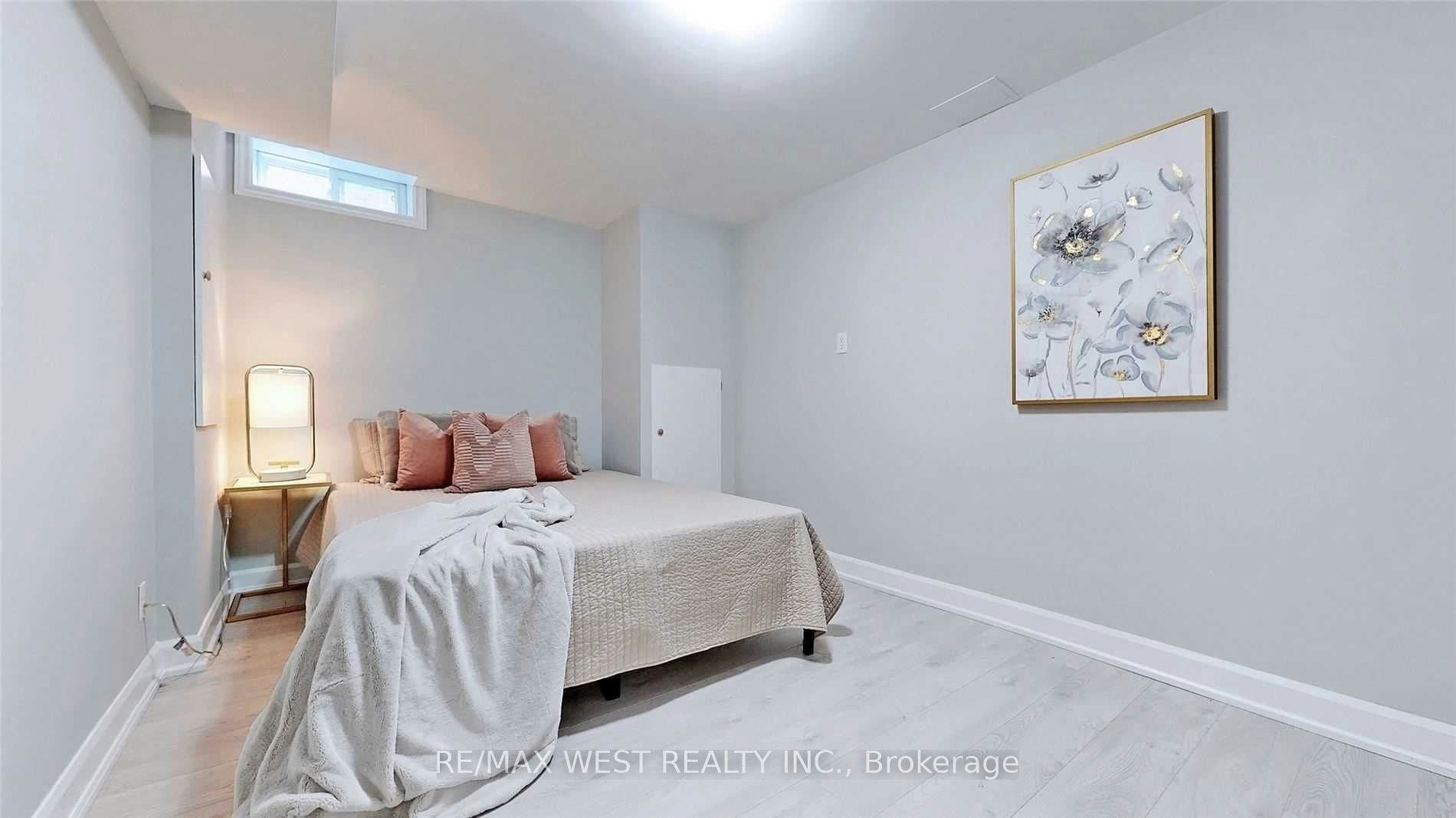 Lower-360 Dixon Boulevard, Newmarket, ON, L3Y 5C4 - 10