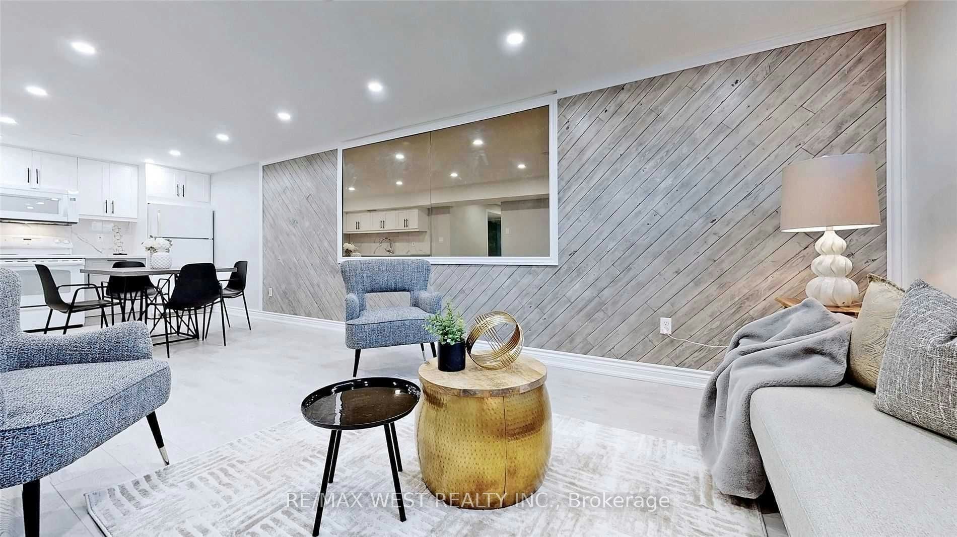 Lower-360 Dixon Boulevard, Newmarket, ON, L3Y 5C4 - 4