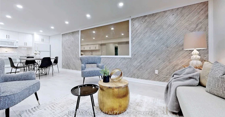 Lower-360 Dixon Boulevard, Newmarket, ON, L3Y 5C4 - 4
