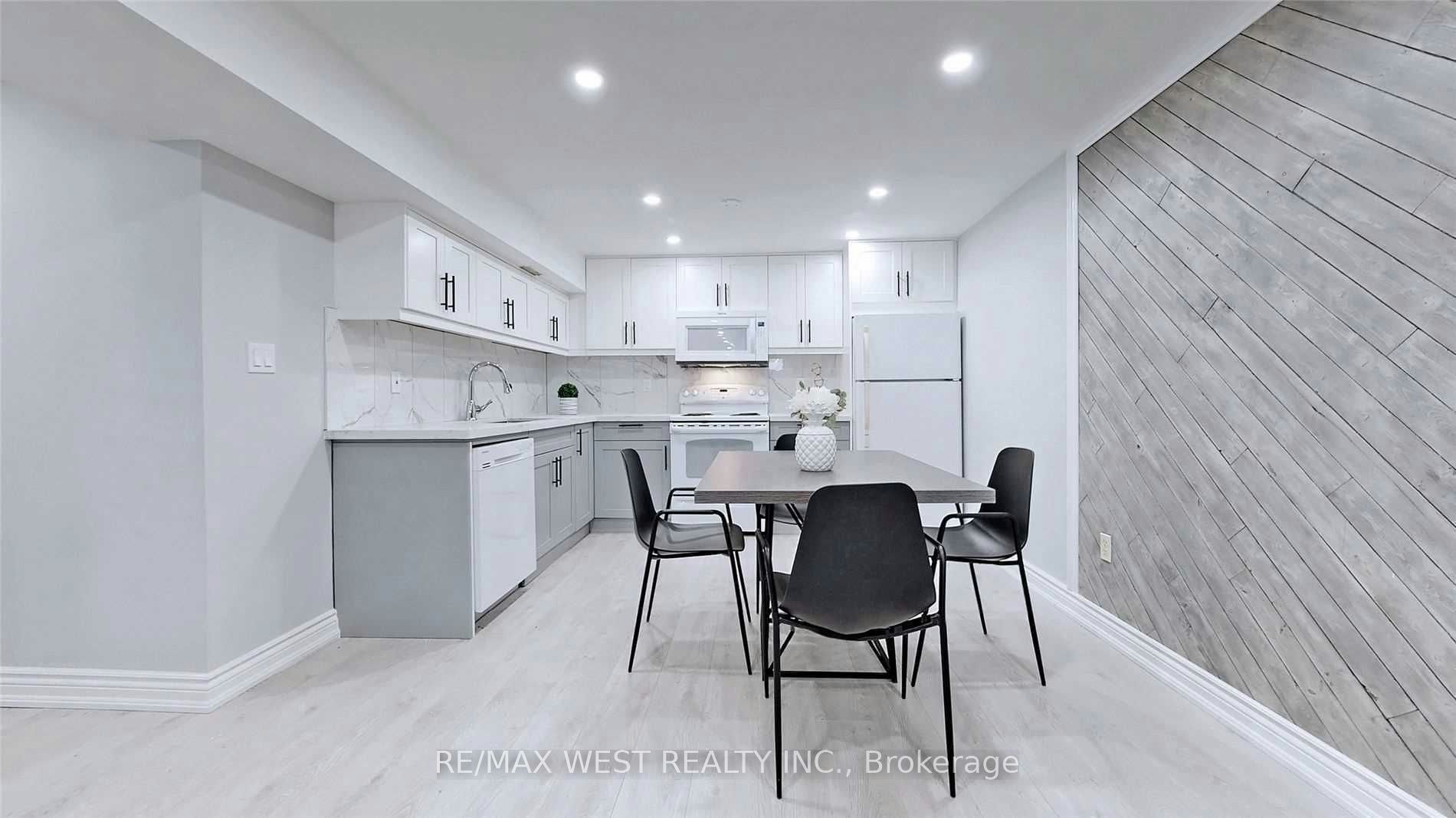 Lower-360 Dixon Boulevard, Newmarket, ON, L3Y 5C4 - 6