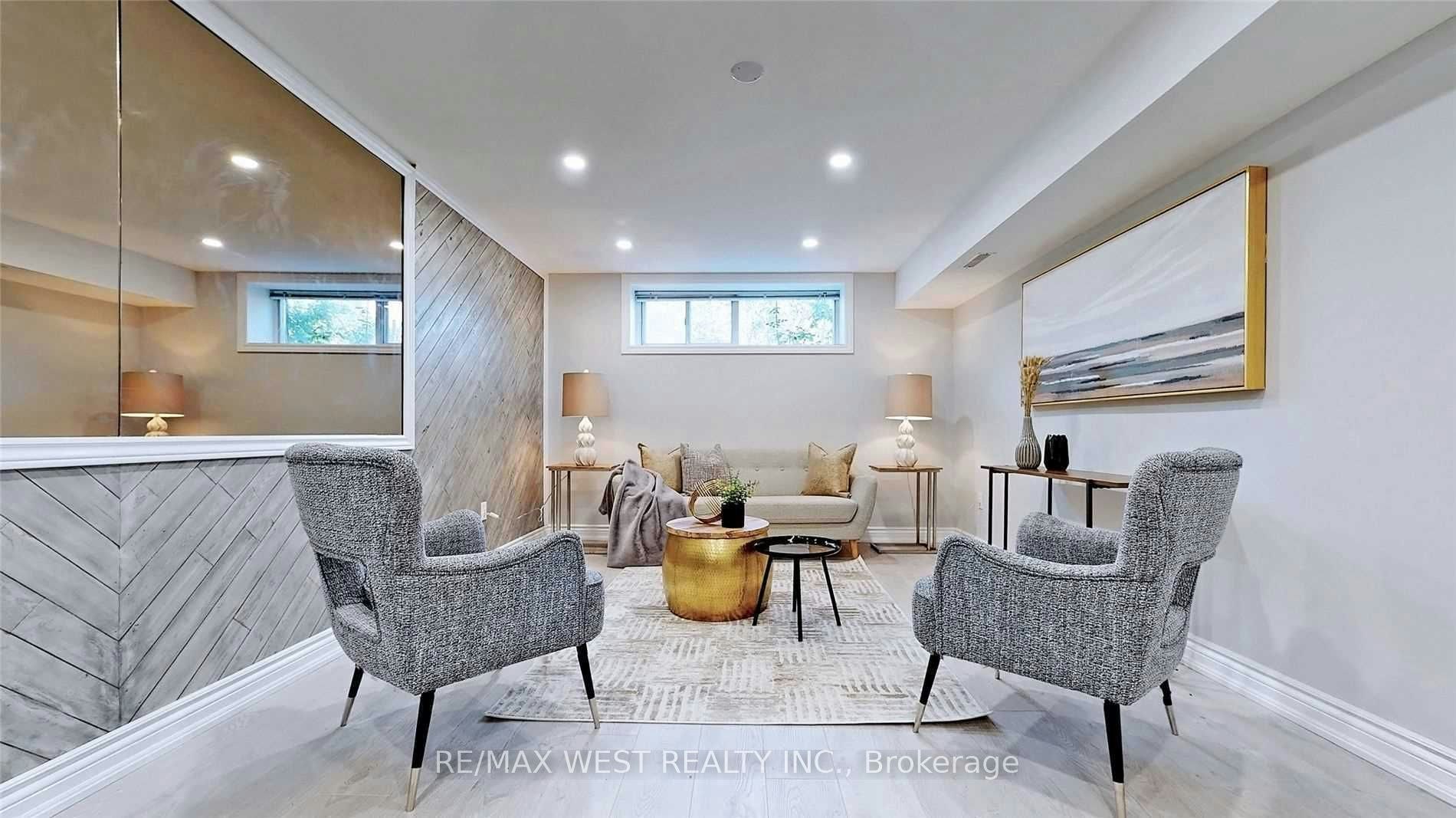 Lower-360 Dixon Boulevard, Newmarket, ON, L3Y 5C4 - 5