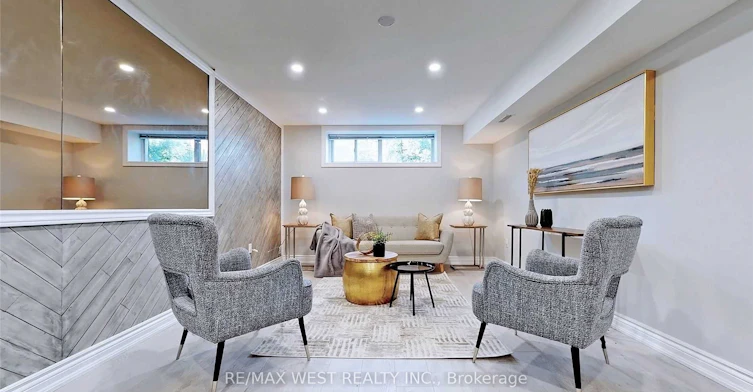 Lower-360 Dixon Boulevard, Newmarket, ON, L3Y 5C4 - 5