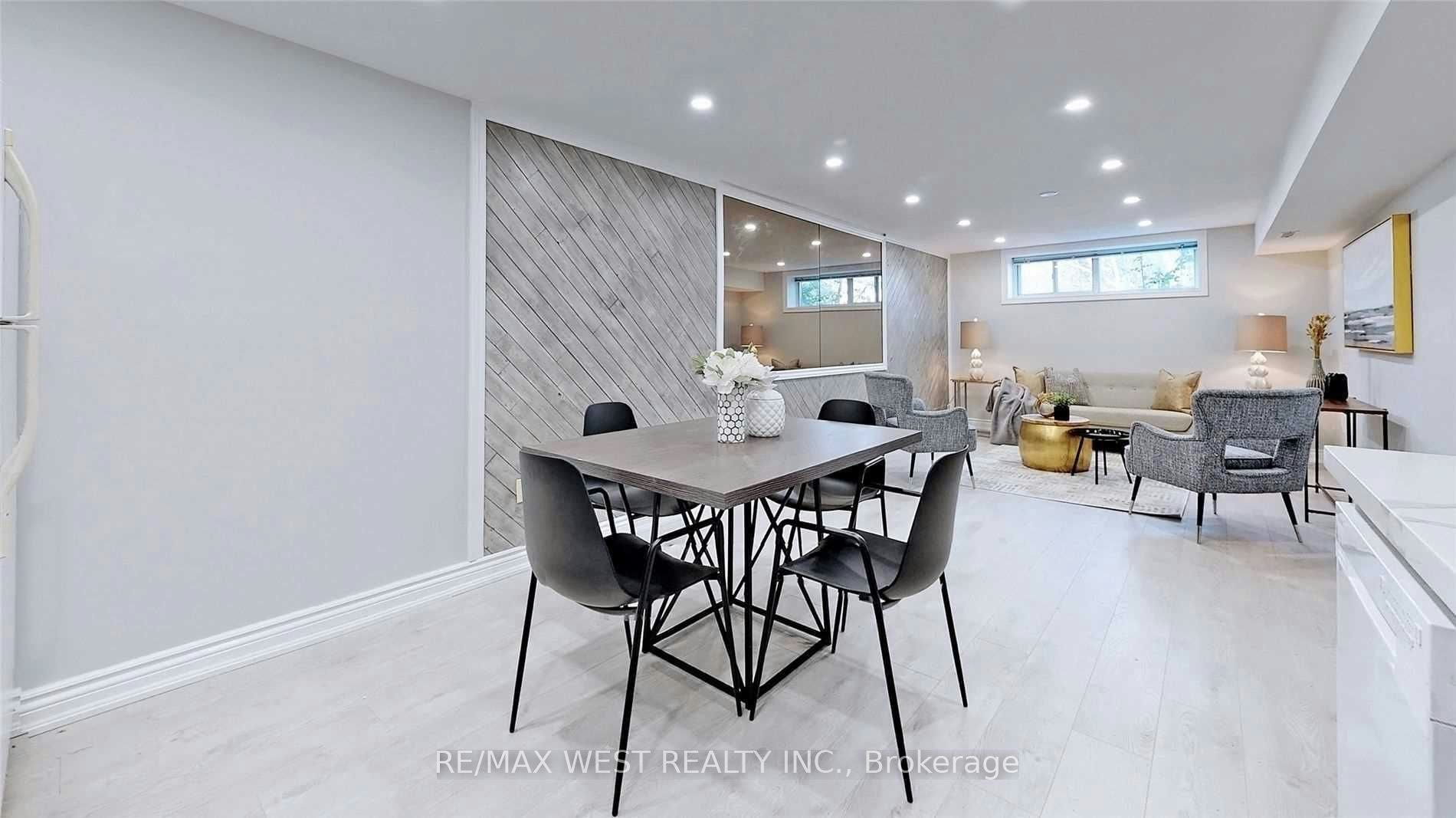 Lower-360 Dixon Boulevard, Newmarket, ON, L3Y 5C4 - 2