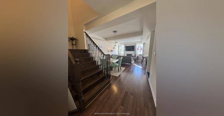 49 Mondial Crescent, East Gwillimbury, ON, L9N 0S2 - 3