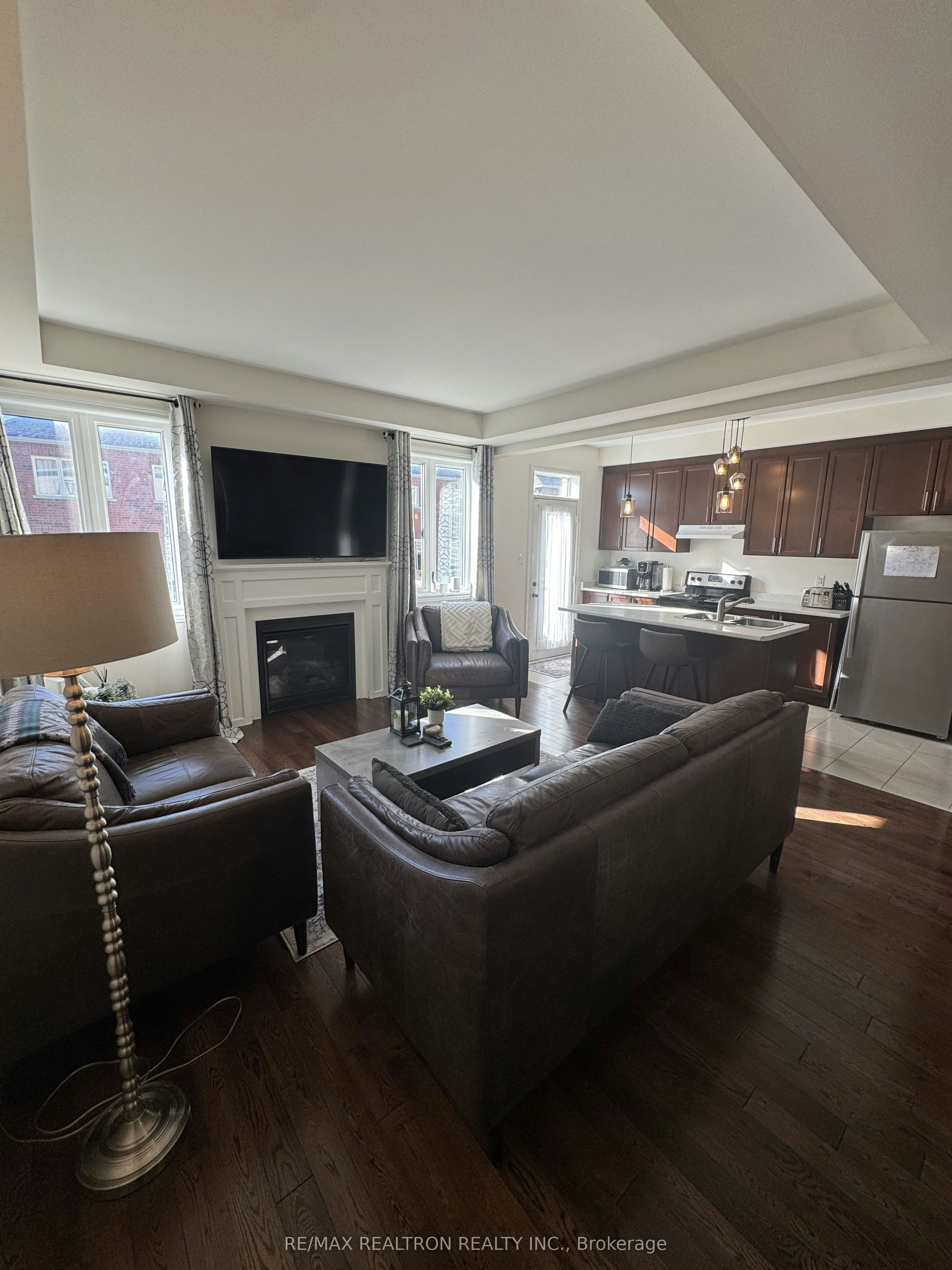 49 Mondial Crescent, East Gwillimbury, ON, L9N 0S2 - 6