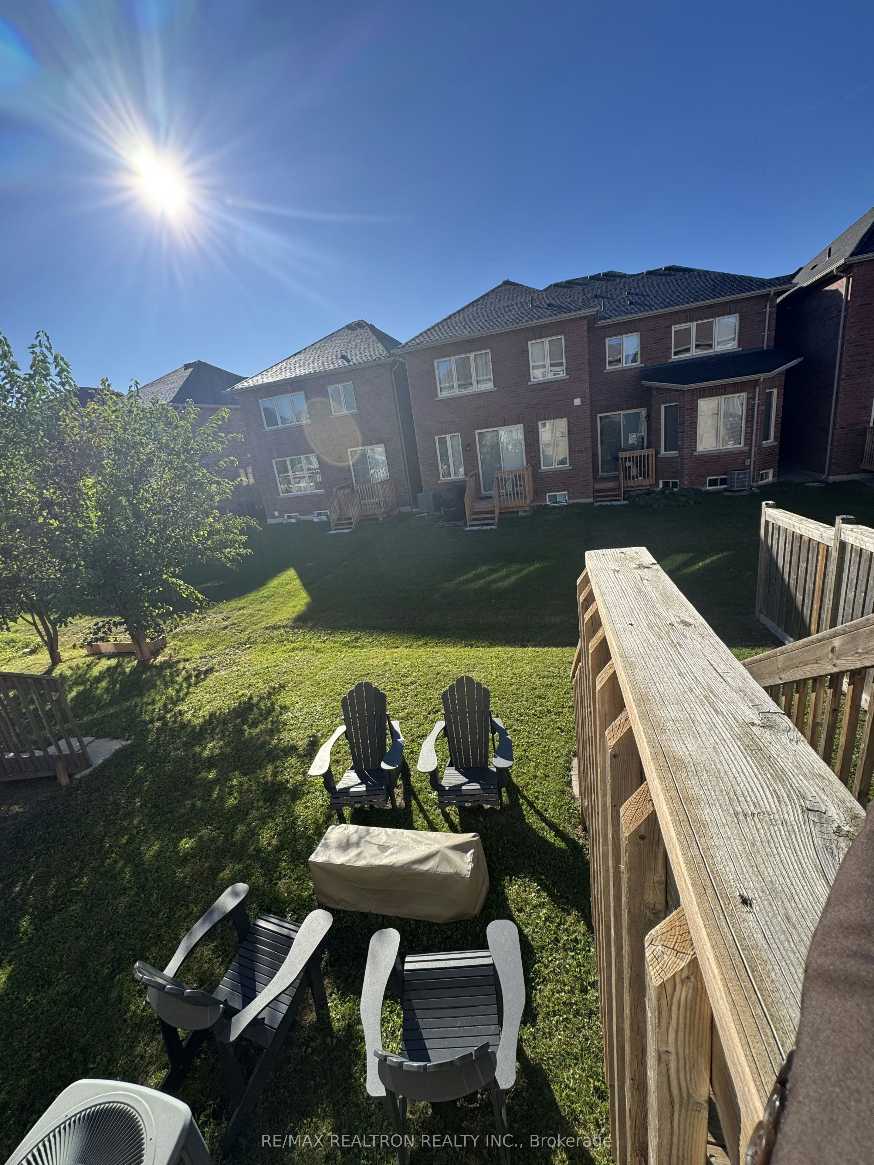 49 Mondial Crescent, East Gwillimbury, ON, L9N 0S2 - 10
