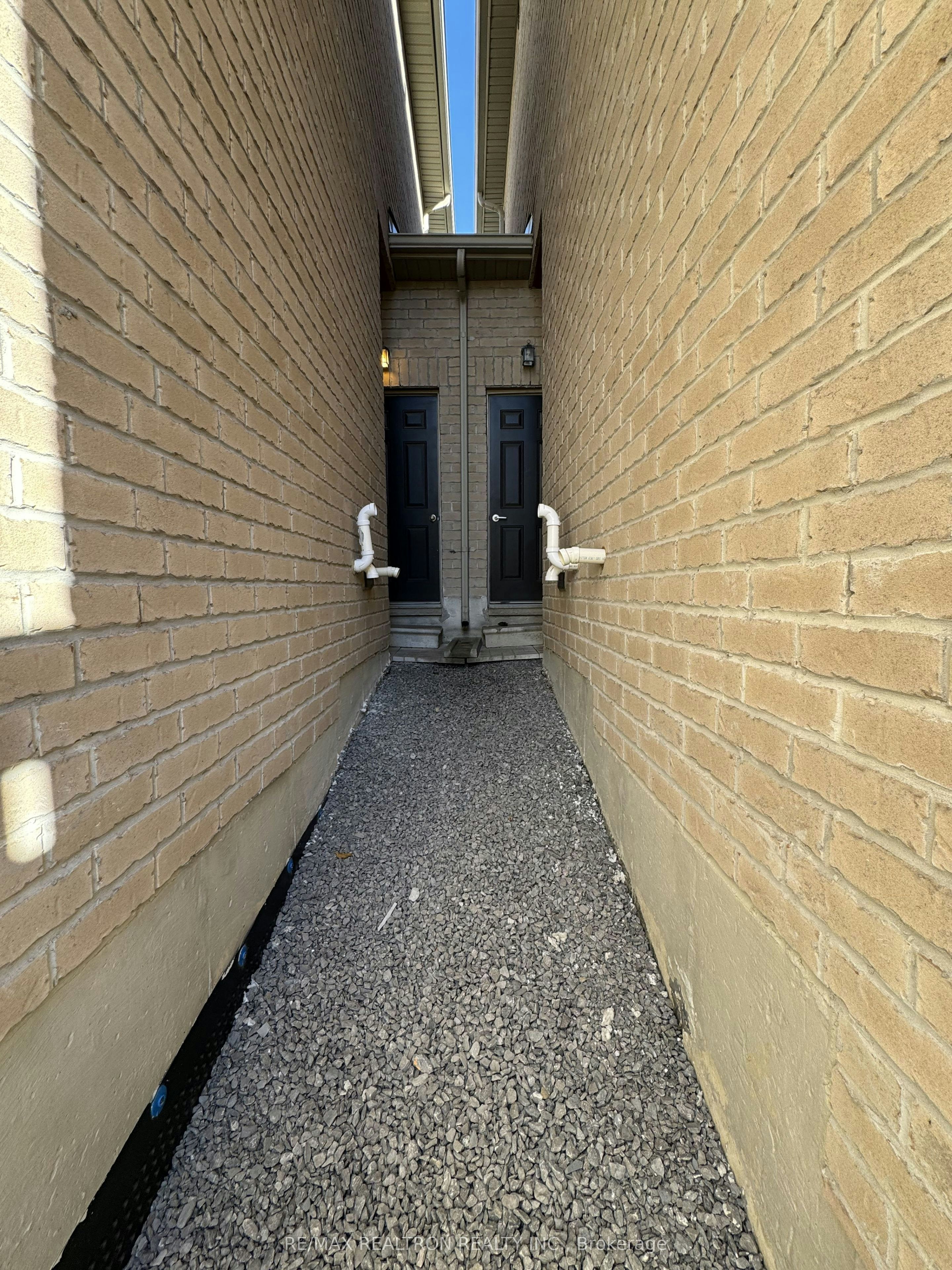 49 Mondial Crescent, East Gwillimbury, ON, L9N 0S2 - 18
