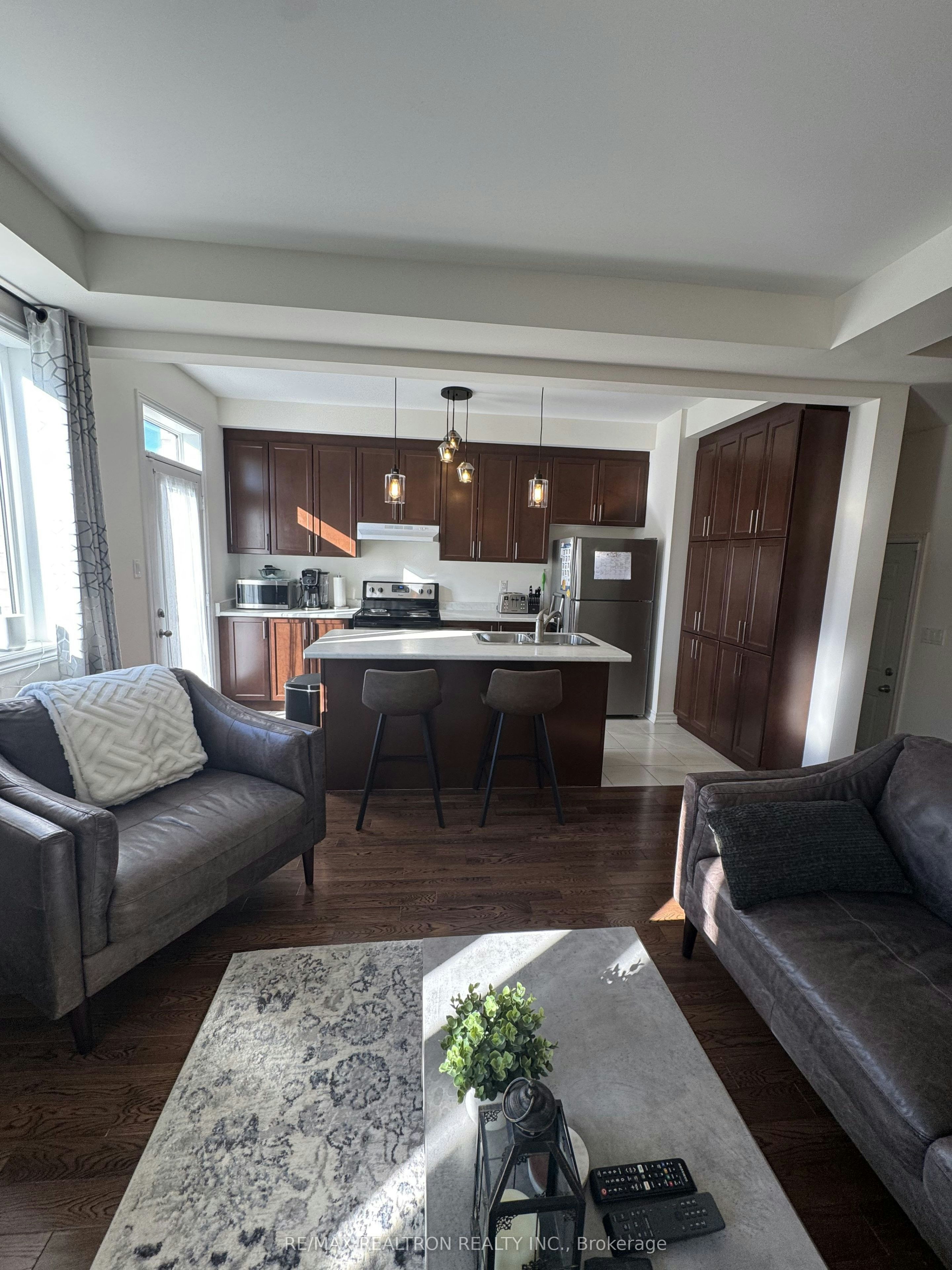 49 Mondial Crescent, East Gwillimbury, ON, L9N 0S2 - 7
