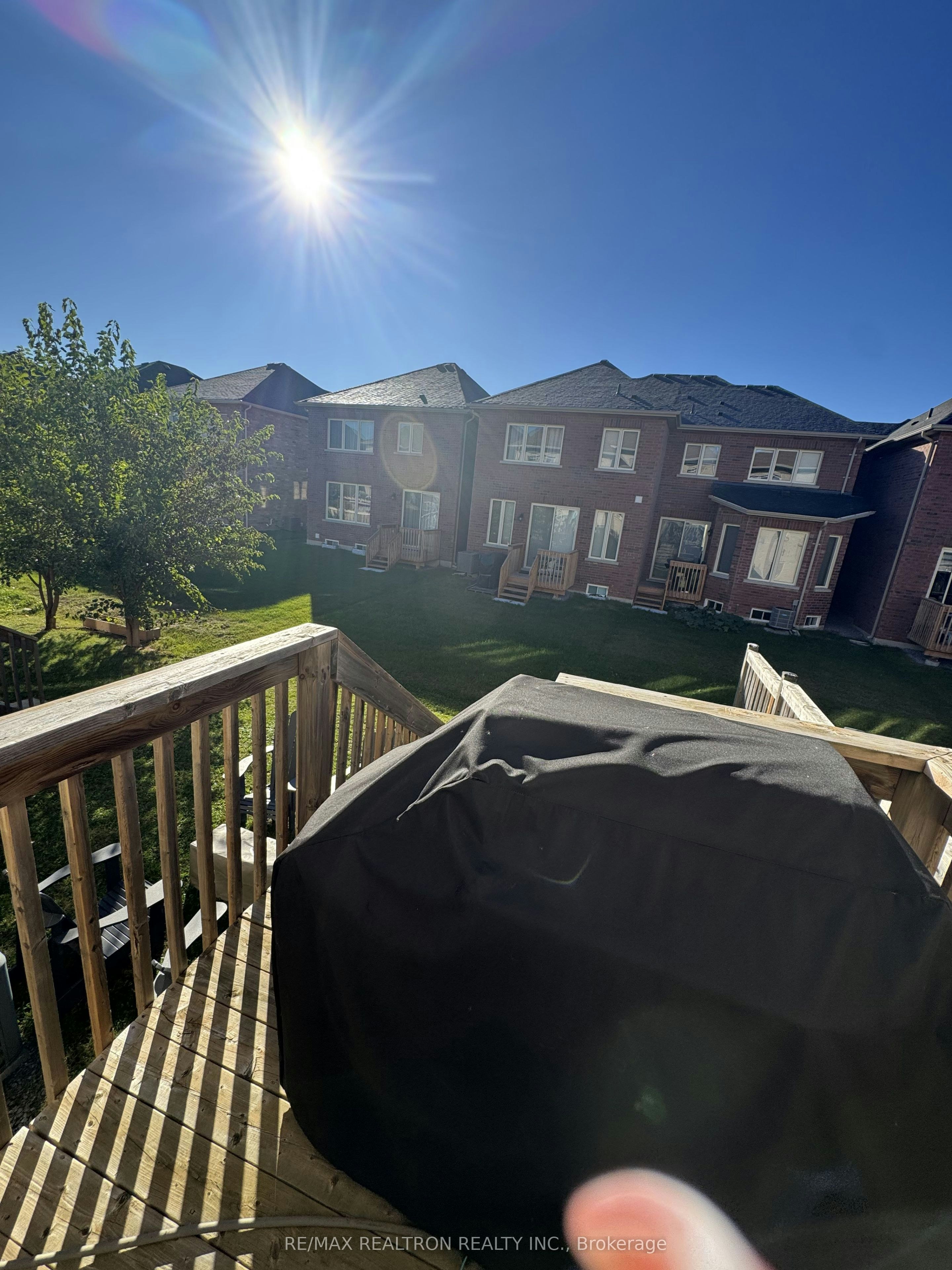 49 Mondial Crescent, East Gwillimbury, ON, L9N 0S2 - 9