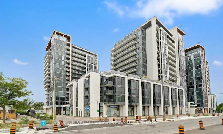 201-9618 Yonge Street