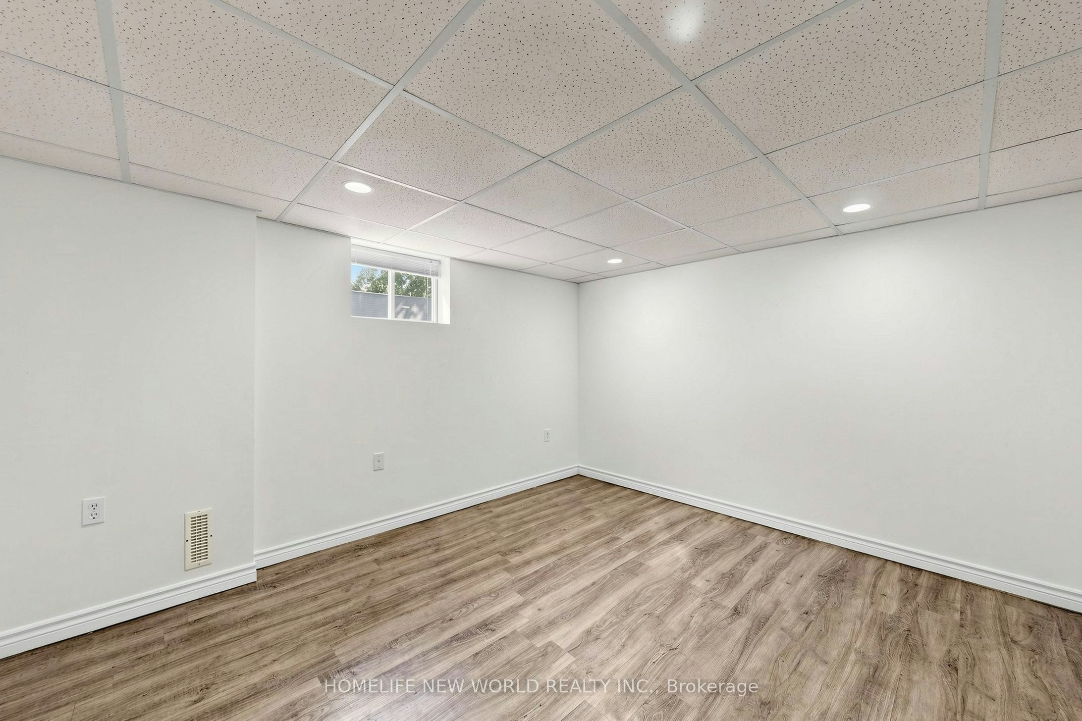 BSMT-65 Walter Avenue, Newmarket, ON, L3Y 2T4 - 8