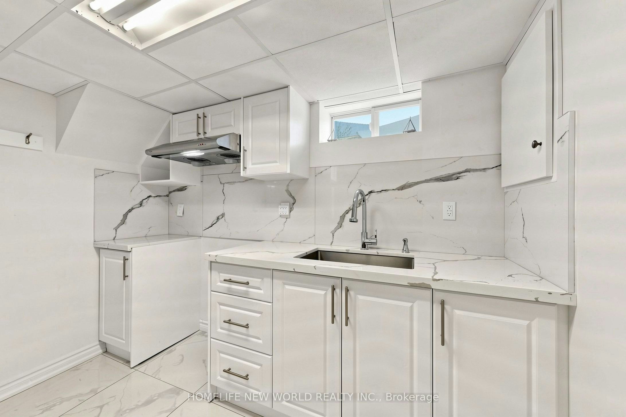 BSMT-65 Walter Avenue, Newmarket, ON, L3Y 2T4 - 6