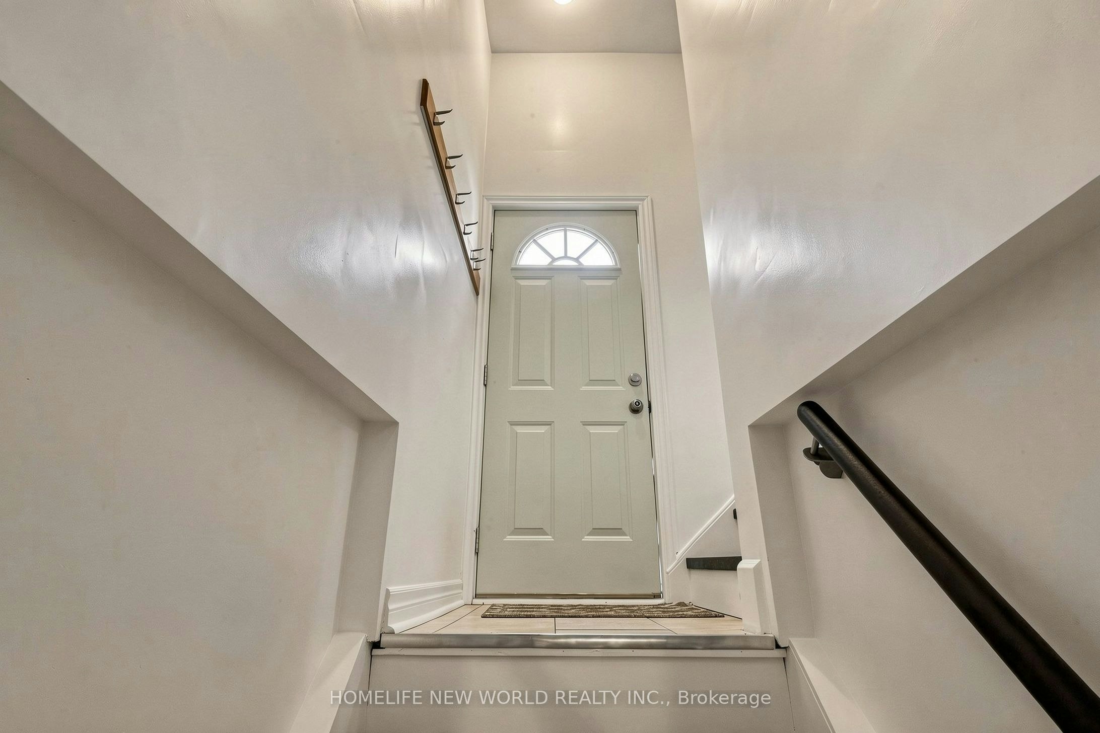 BSMT-65 Walter Avenue, Newmarket, ON, L3Y 2T4 - 2
