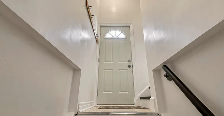 BSMT-65 Walter Avenue, Newmarket, ON, L3Y 2T4 - 2
