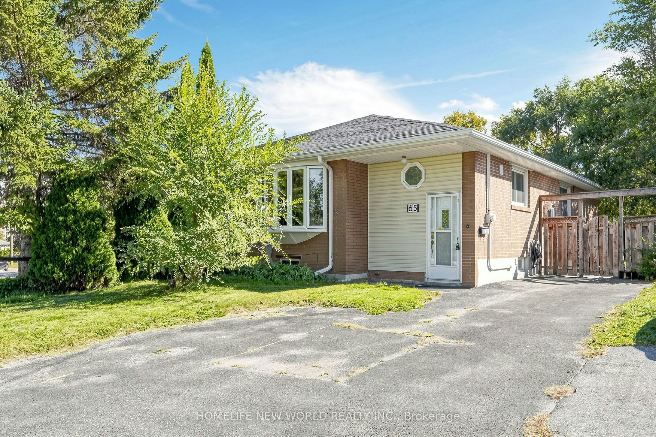 BSMT-65 Walter Avenue, Newmarket, ON, L3Y 2T4