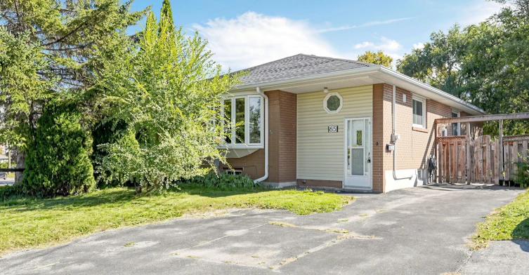 BSMT-65 Walter Avenue, Newmarket, ON, L3Y 2T4