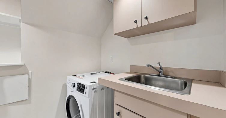 BSMT-65 Walter Avenue, Newmarket, ON, L3Y 2T4 - 14