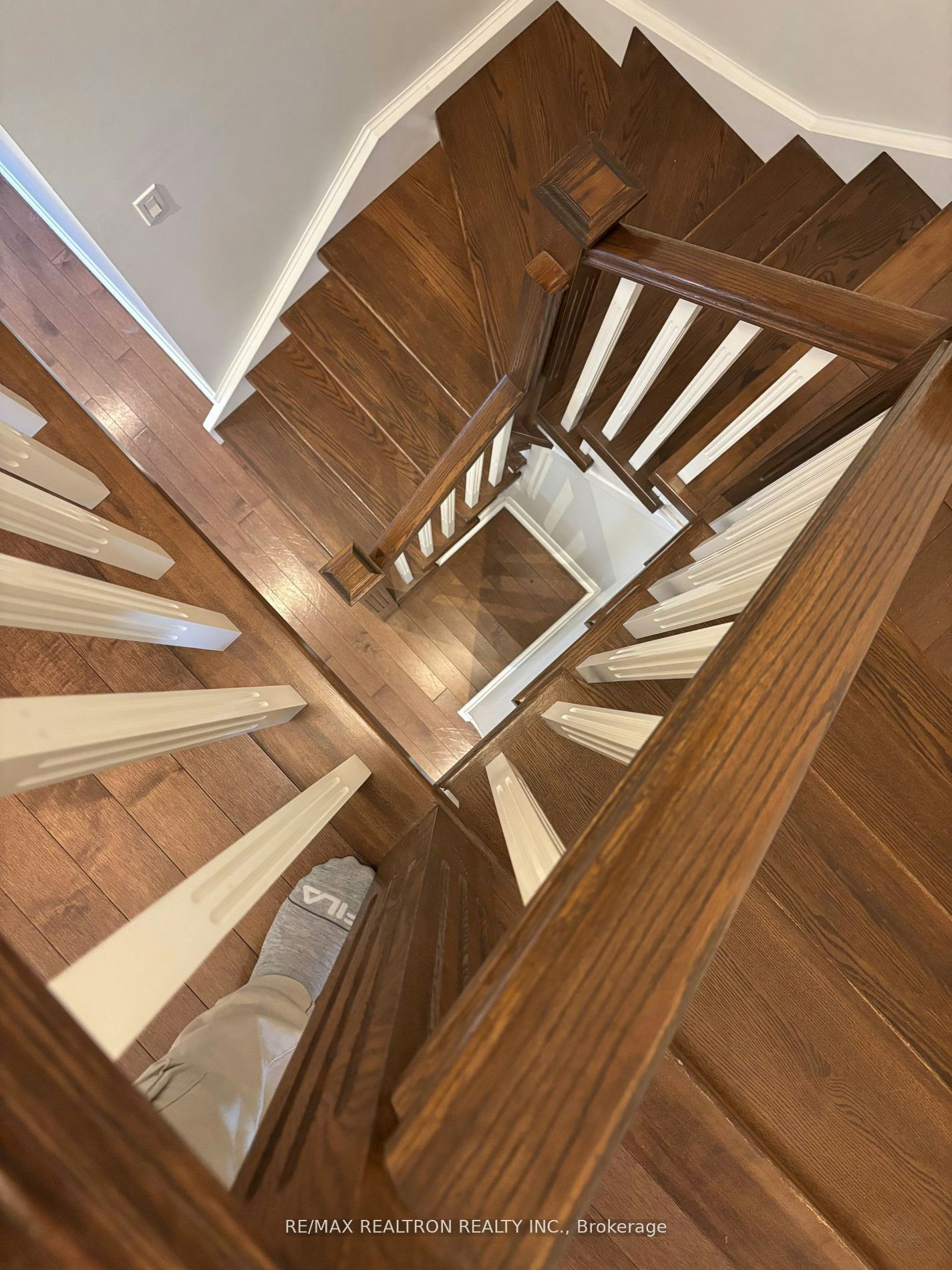 6 Joanna Crescent, Vaughan, ON, L4J 5E7 - 7