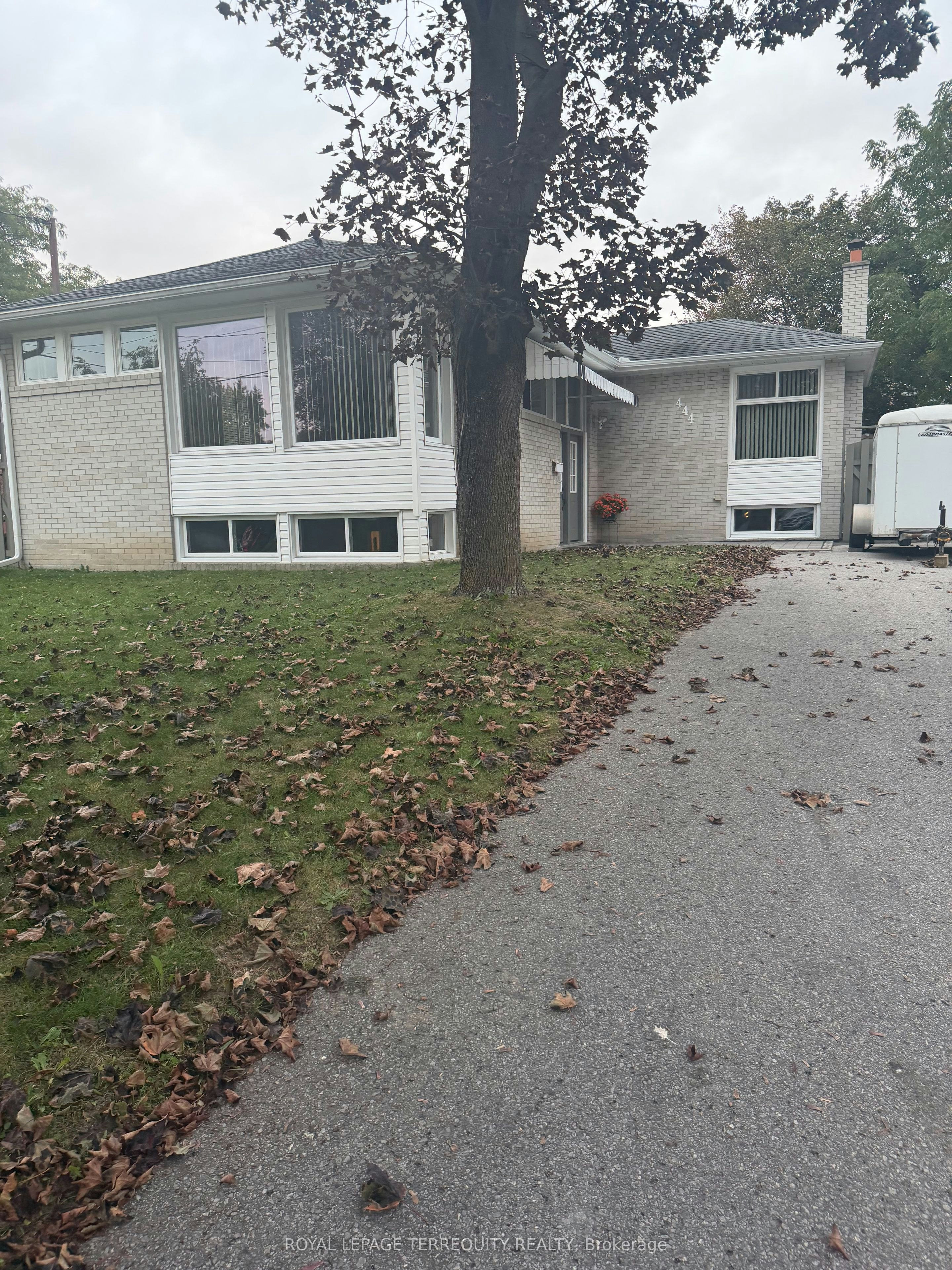 444 Osiris Drive, Richmond Hill, ON, L4C 2P9