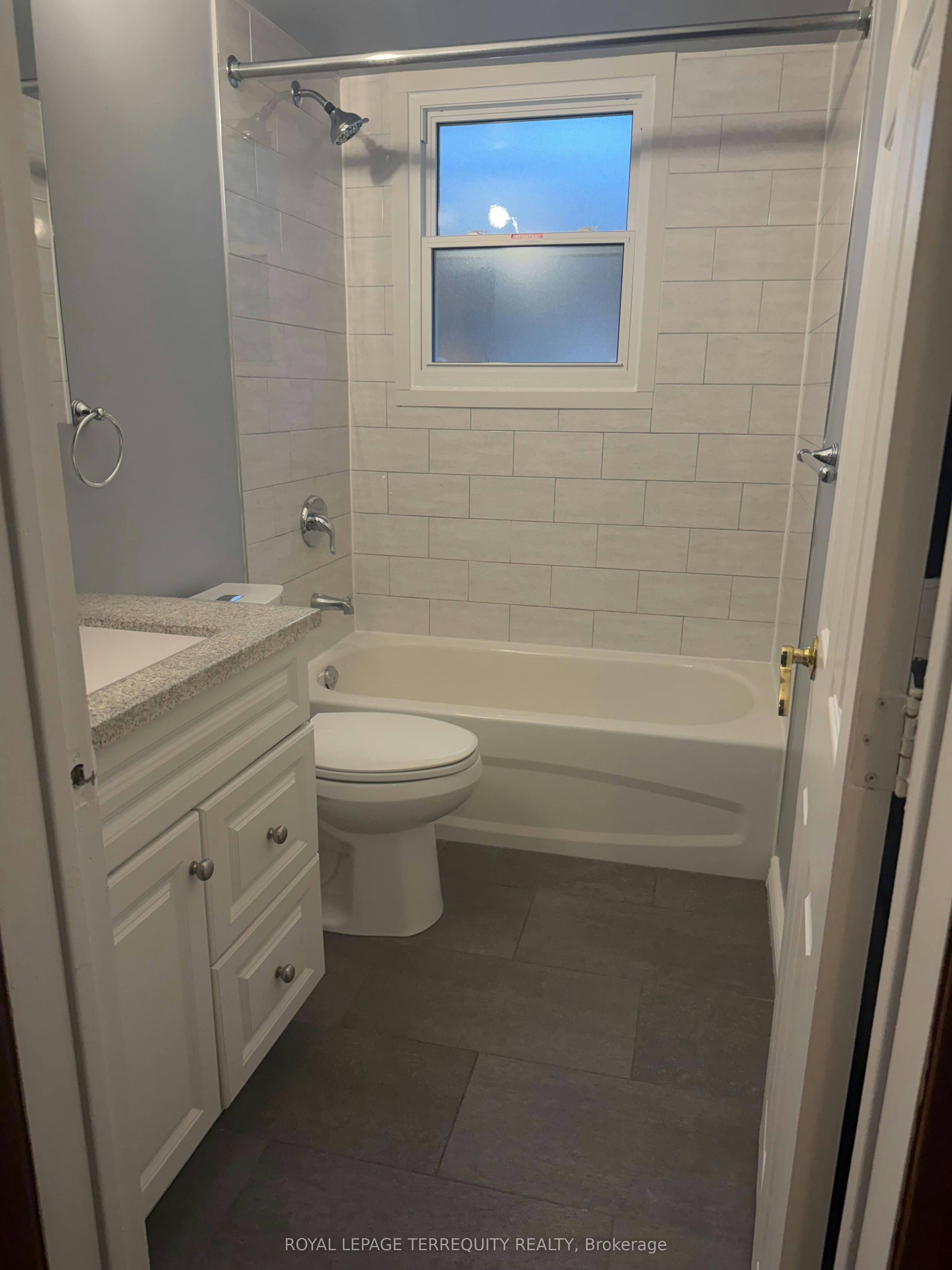 444 Osiris Drive, Richmond Hill, ON, L4C 2P9 - 4